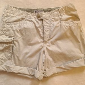 Womens columbia khaki shorts sz 8